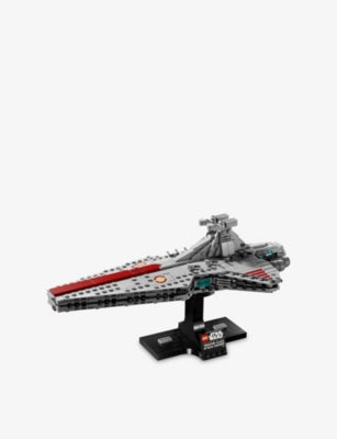 LEGO Star Wars Venator-Class Attack Cruiser playset 643 pieces (British brand)