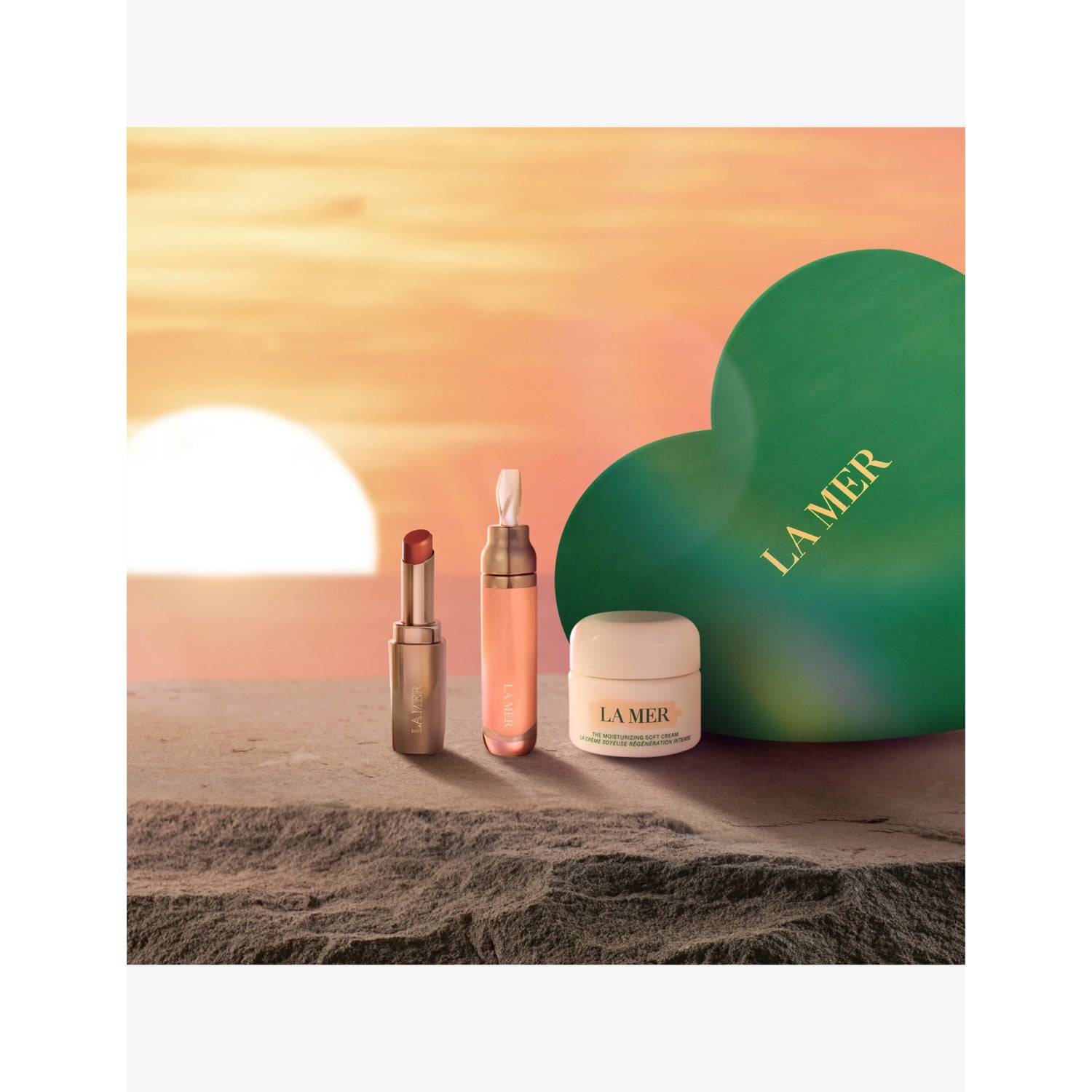 La Mer Soft Glow Essentials Set skincare trio, UK version