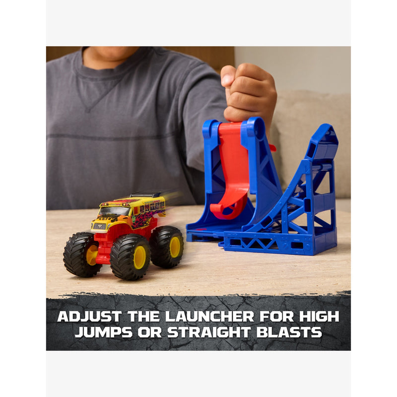 Monster Jam Smash Bash Crash playset 40cm tower with truck (British brand)