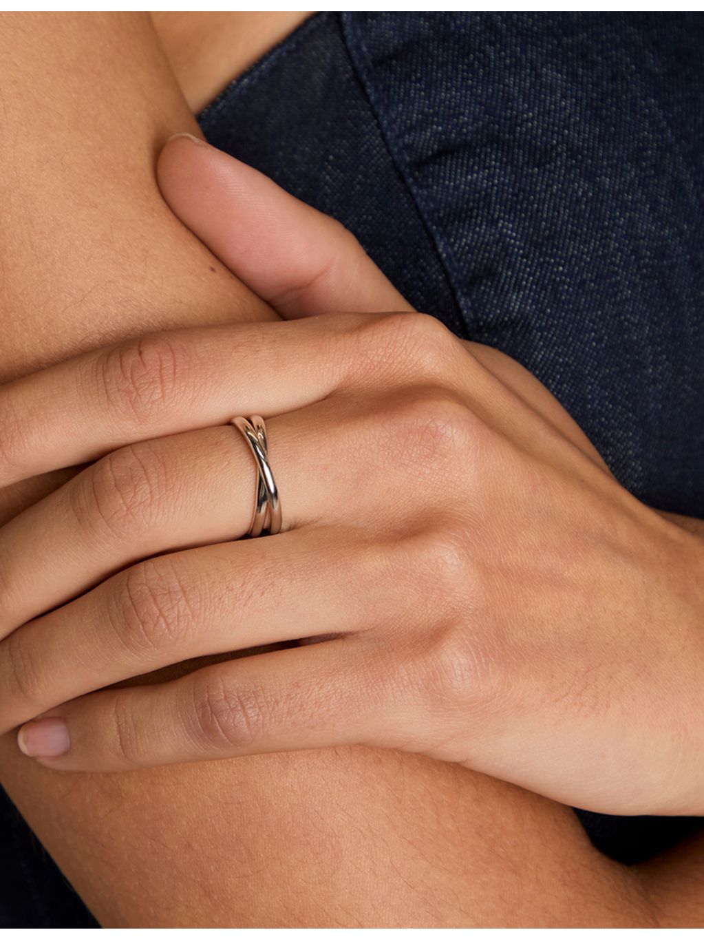 Astrid & Miyu Illusion Twist rhodium-plated ring, imported from the UK