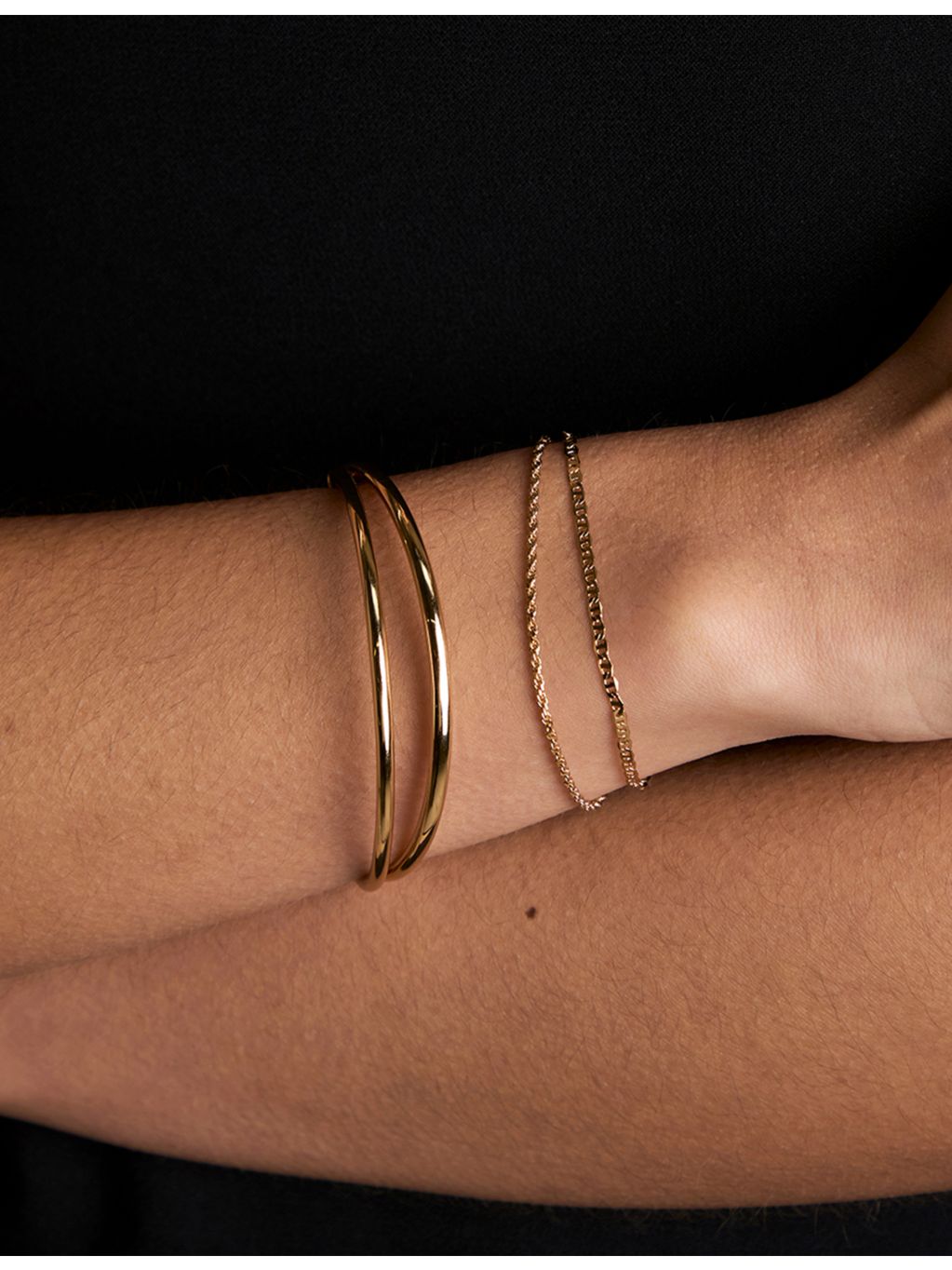 Astrid & Miyu Illusion Twist gold-plated bangle 60mm, imported from the UK