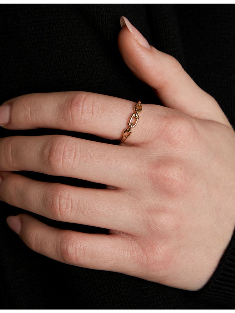 Astrid & Miyu 18ct gold-plated sterling silver ring, UK version