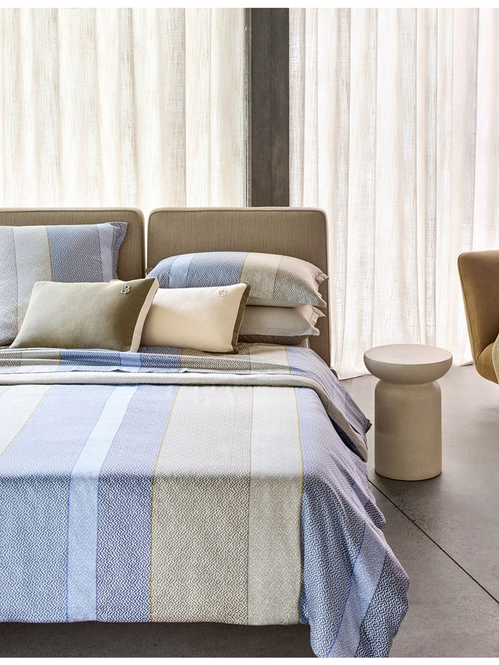 BOSS striped cotton pillowcase 65cm x 65cm, UK version