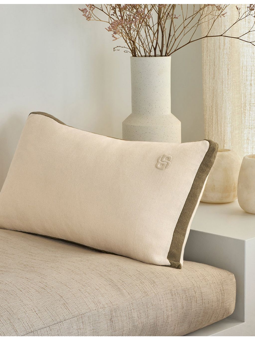BOSS Clayton linen cushion cover, 55x31cm (British brand)
