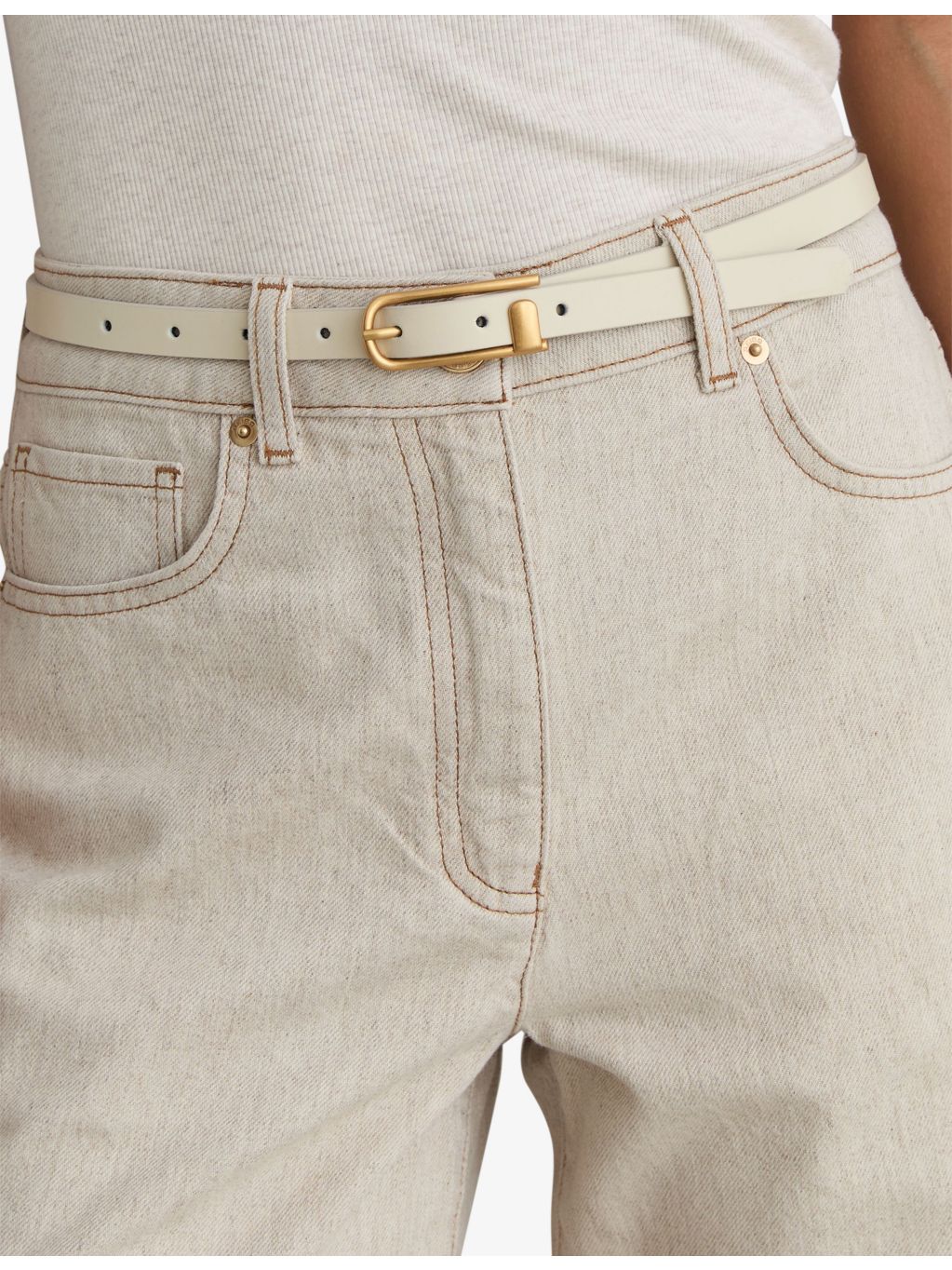 Reiss half keeper leather belt accessory (British brand)