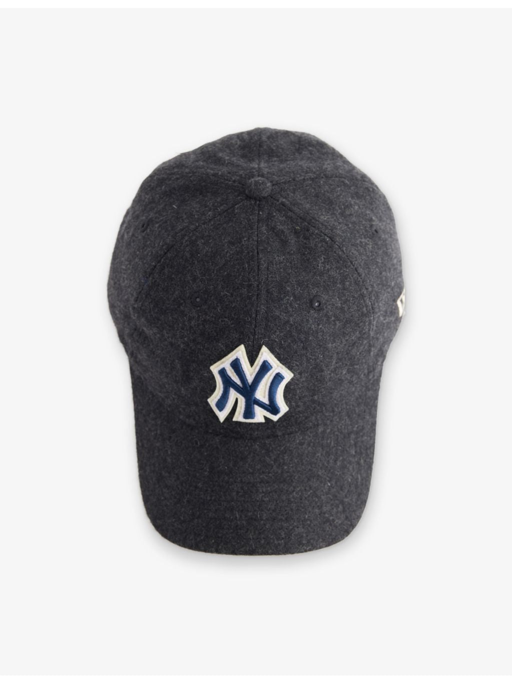 New Era 9TWENTY New York Yankees felt cap, imported from the UK