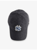 New Era 9TWENTY New York Yankees felt cap, imported from the UK