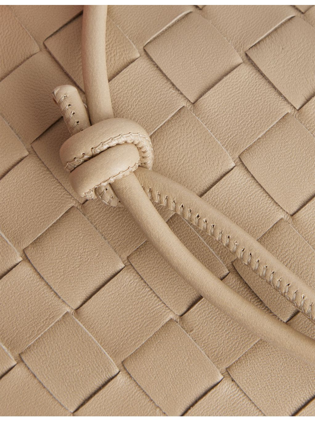 Bottega Veneta Notturo leather shoulder bag 27cm, imported from the UK