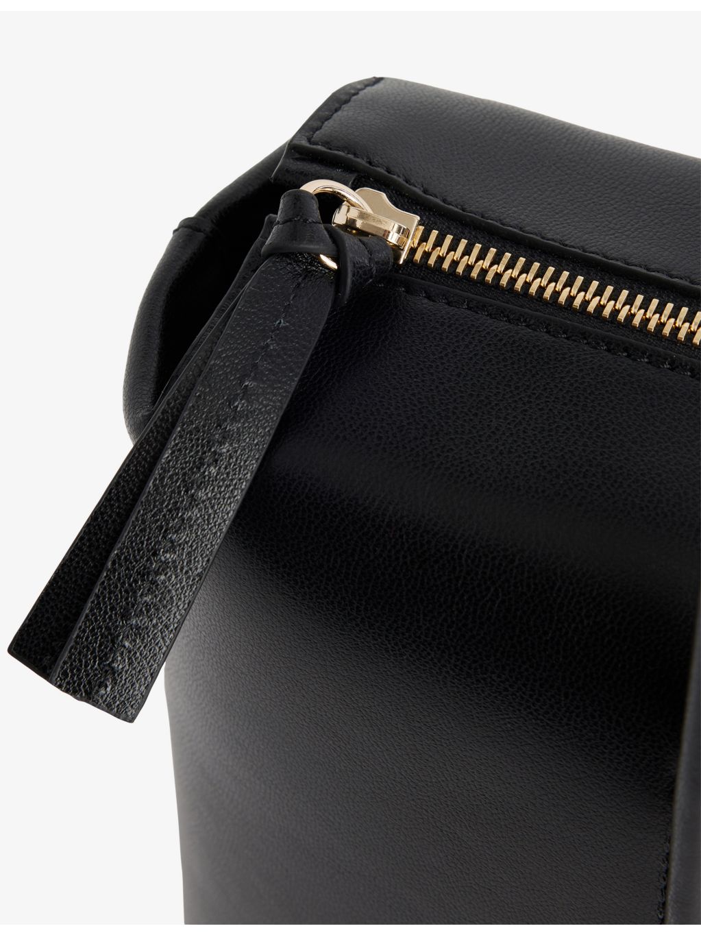 DeMellier Stockholm leather shoulder bag (British brand)