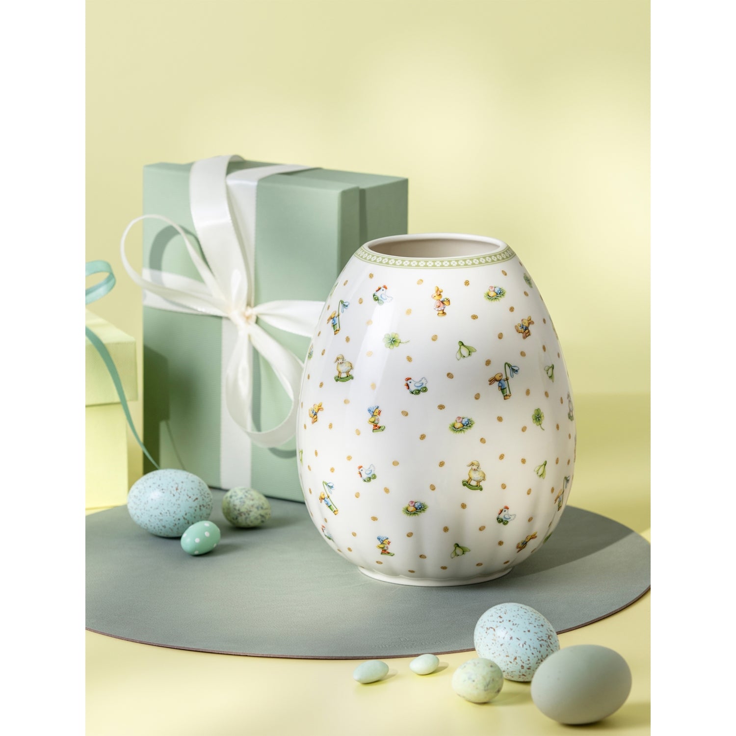 Villeroy & Boch porcelain vase Easter Delight 20.5cm (British brand)