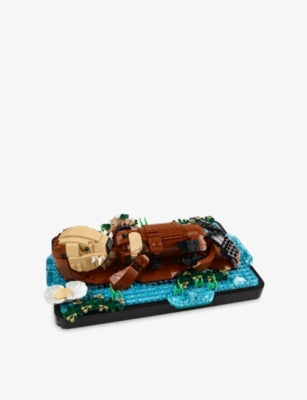 LEGO 21366 Floating Sea Otter playset (British brand)