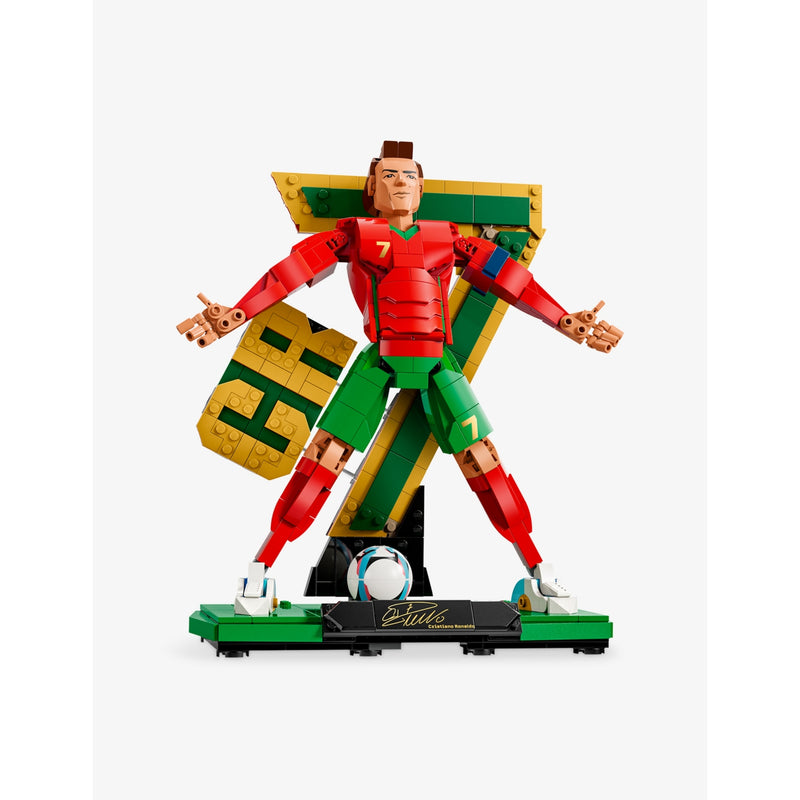 LEGO Cristiano Ronaldo Football Legend 854-piece set, imported from the UK