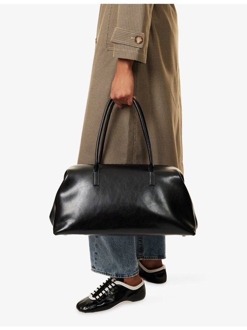 Club leather shoulder bag with structured shape, imported from the UK