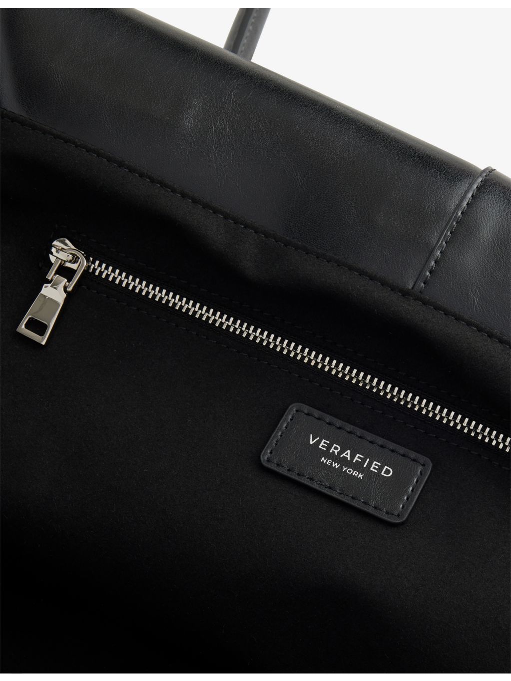 Club leather shoulder bag with structured shape, imported from the UK