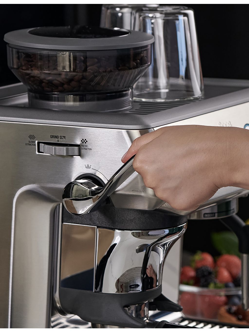 Sage Barista Express Impress espresso machine with grinder - British product