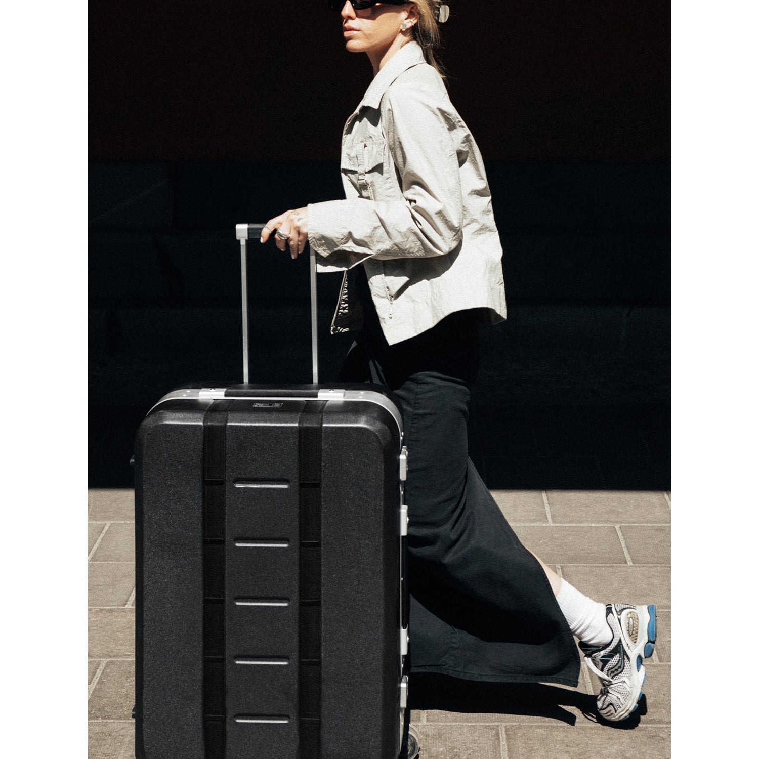 Db Journey Ramverk Pro L hard-shell luggage (British brand)