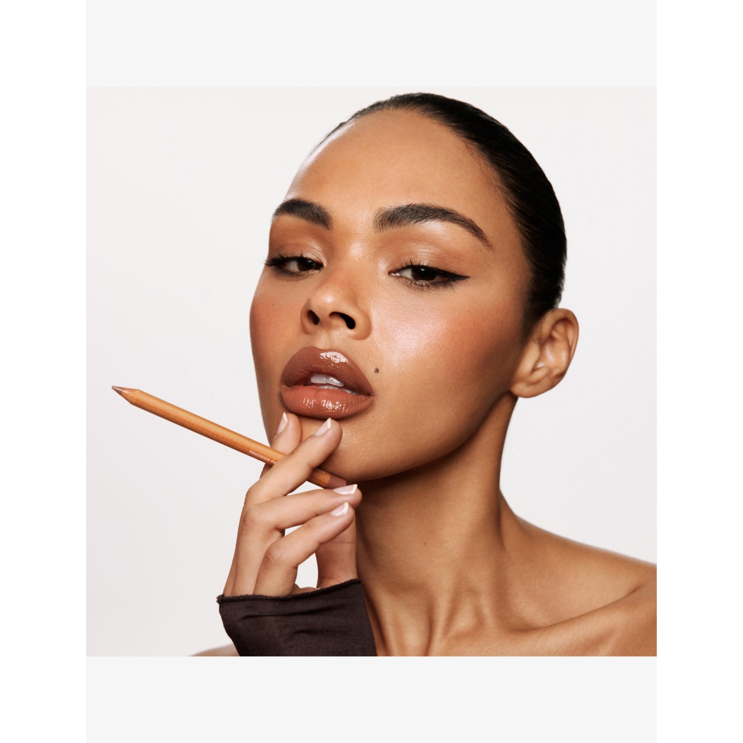 Kylie lip sculpt and diffuse brush 10, imported from the UK