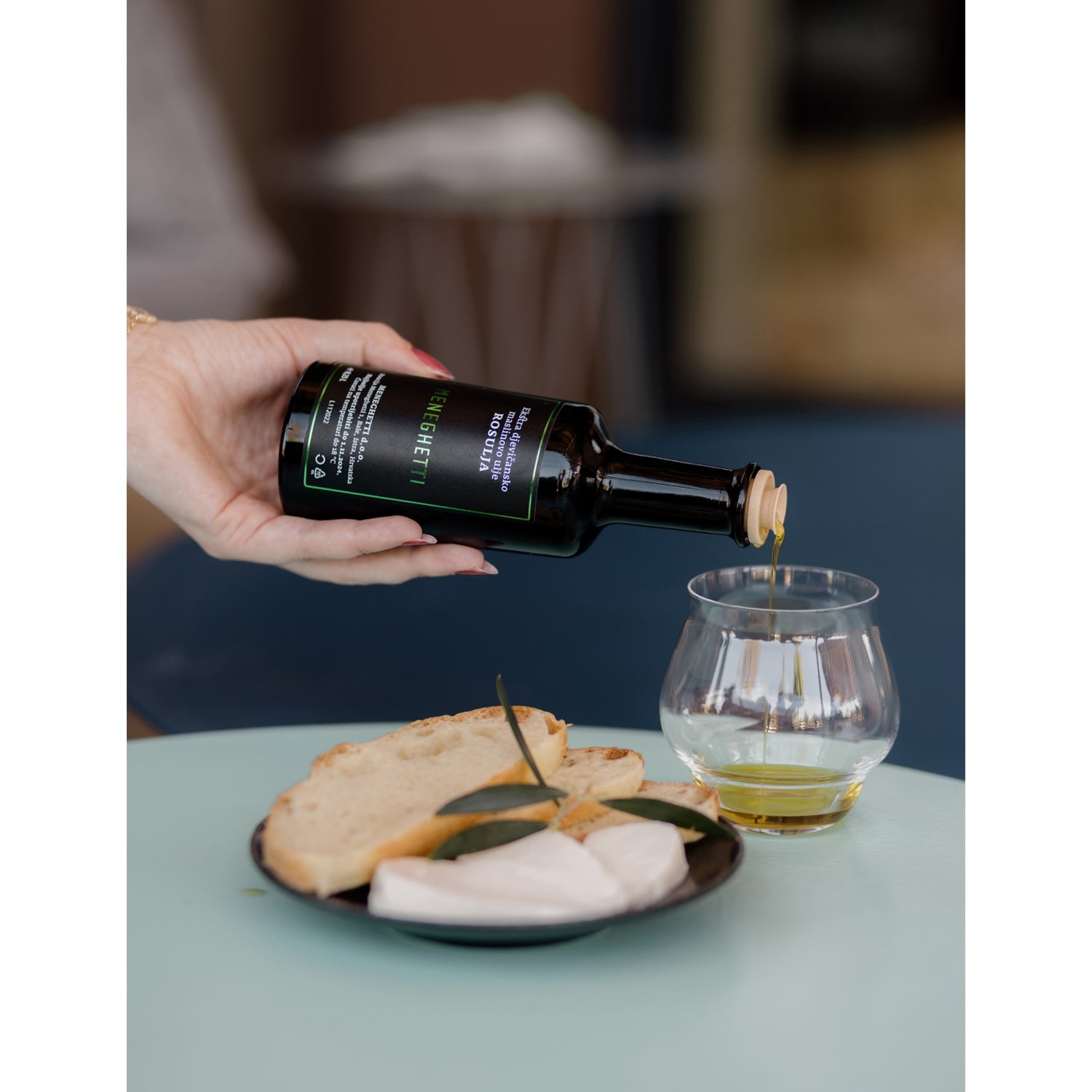 Meneghetti Rosinjola extra virgin olive oil 250ml - British product