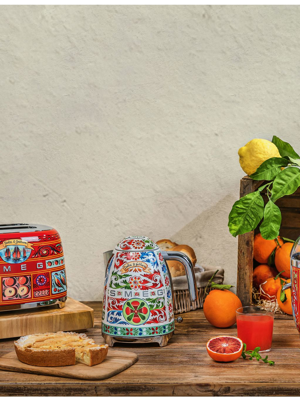 Smeg Dolce and Gabbana kettle Scily Collection 1.7L, UK version