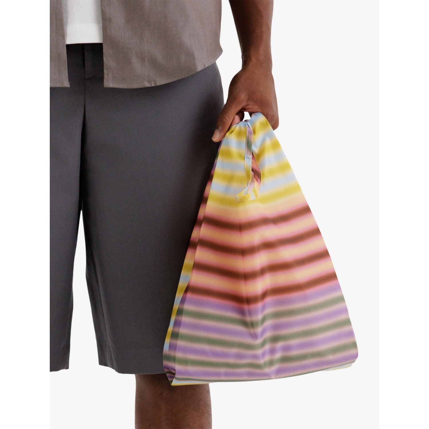 BAGGU Baby Gradient-Print woven tote bag 45cm height, imported from the UK
