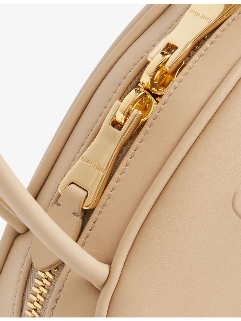 Miu Miu leather shoulder bag 23cm, imported from the UK