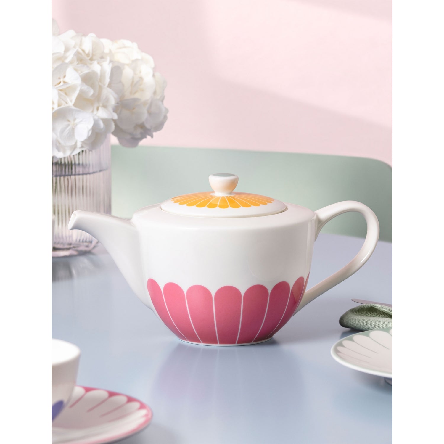 Villeroy & Boch Fleur porcelain teapot 1.2L, imported from the UK