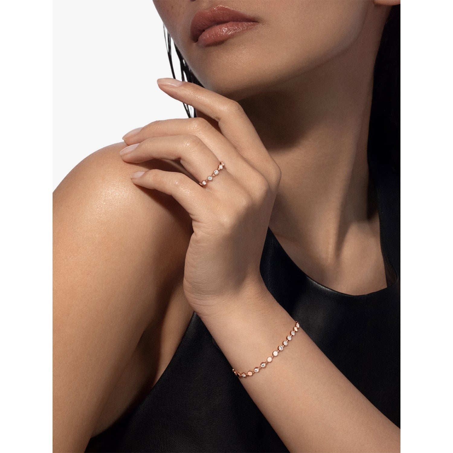 Messika Vibes Small 18ct gold diamond ring, UK version