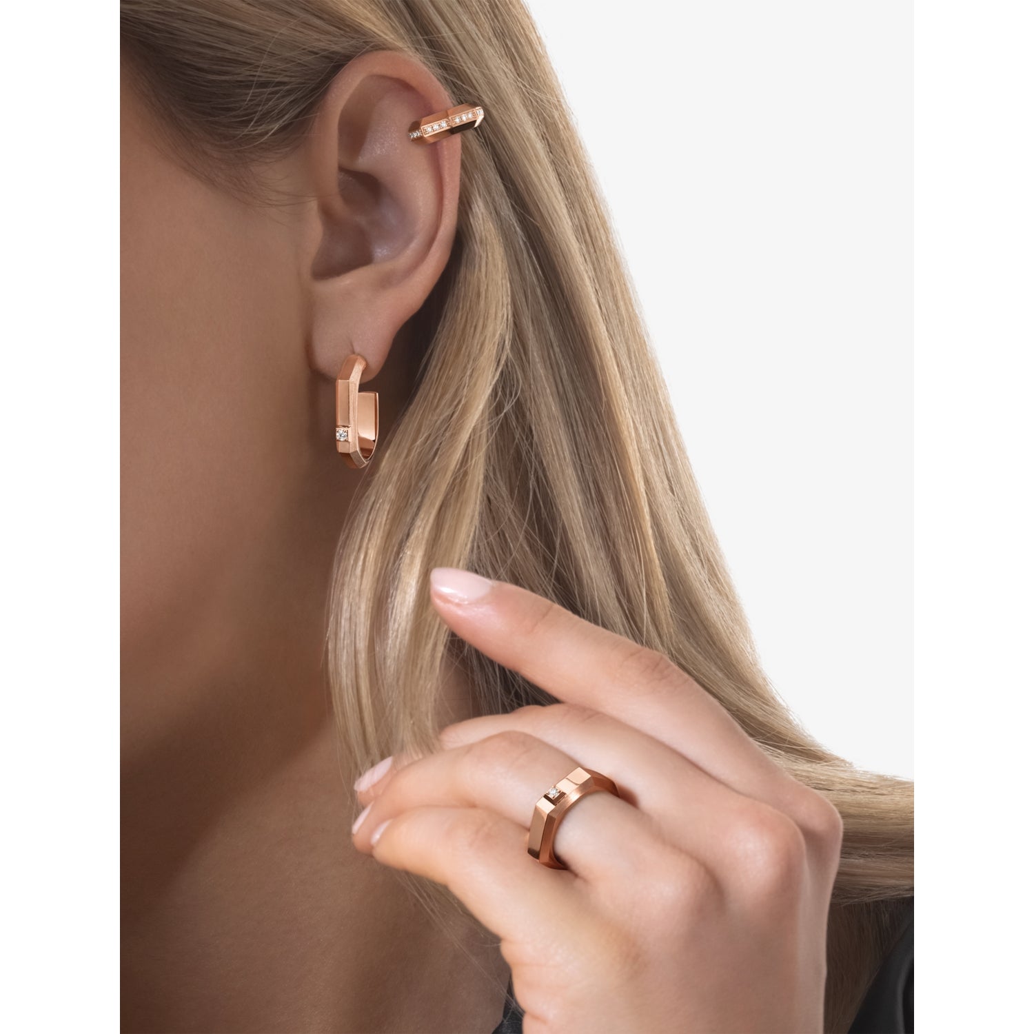 Messika 18ct gold single hoop earring with 0.03ct diamond (British brand)