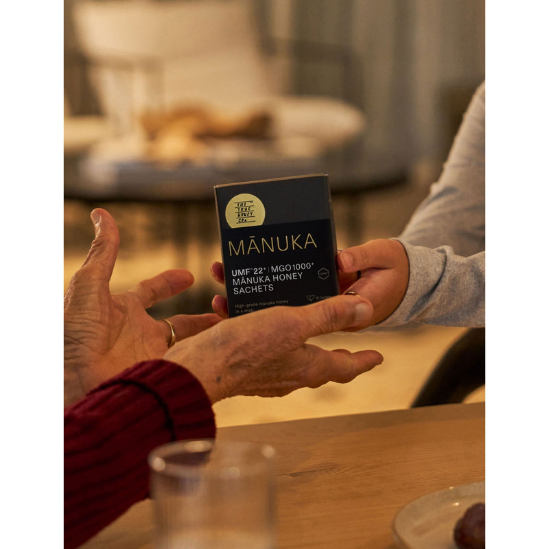 The True Honey Company Manuka honey sachets 1000+ MGO 150g, UK version