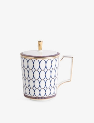 Wedgwood Renaissance Gold bone china mug with lid 400ml - British product