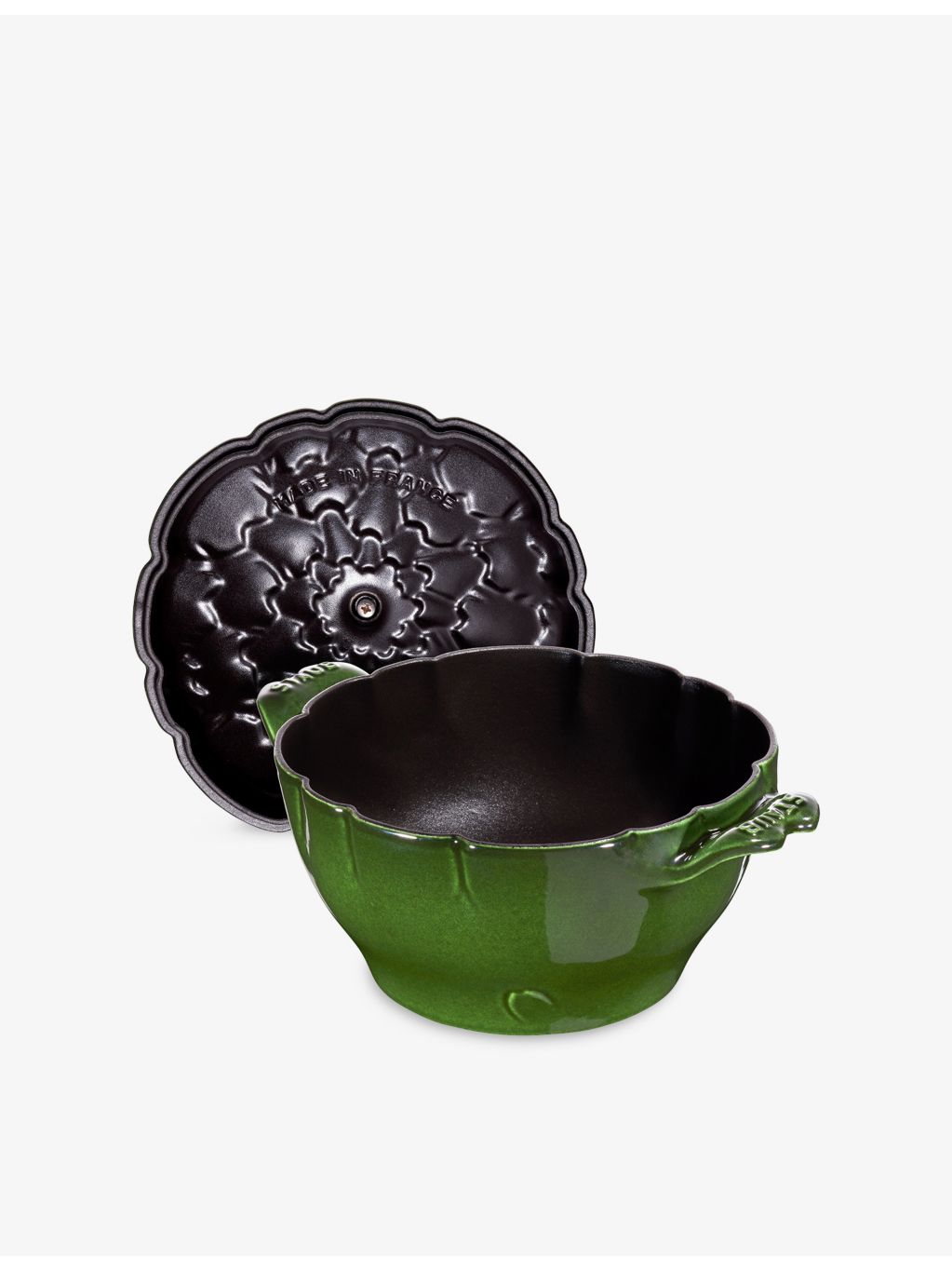 Staub casserole dish artichoke design 22cm (British brand)