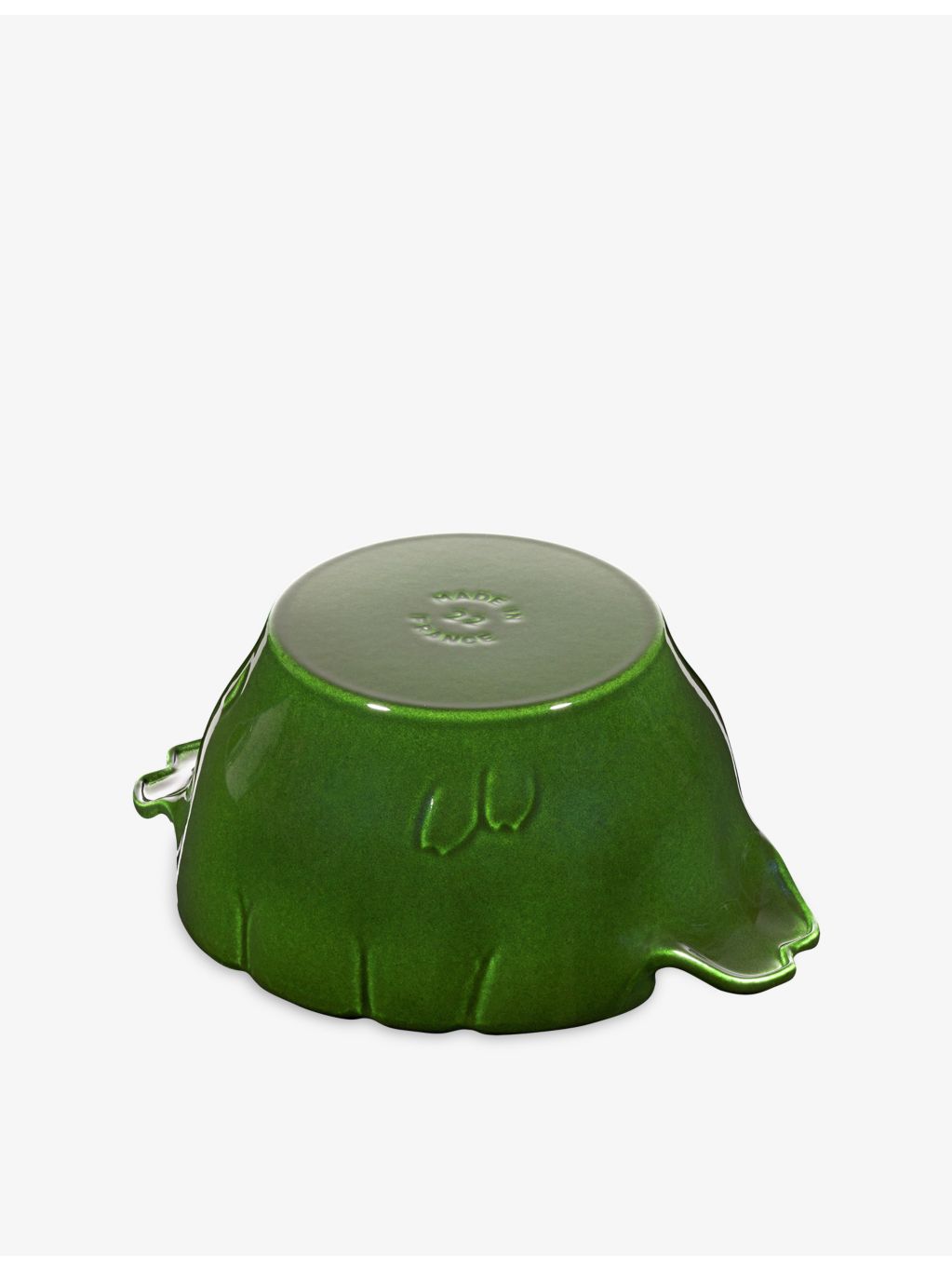 Staub casserole dish artichoke design 22cm (British brand)
