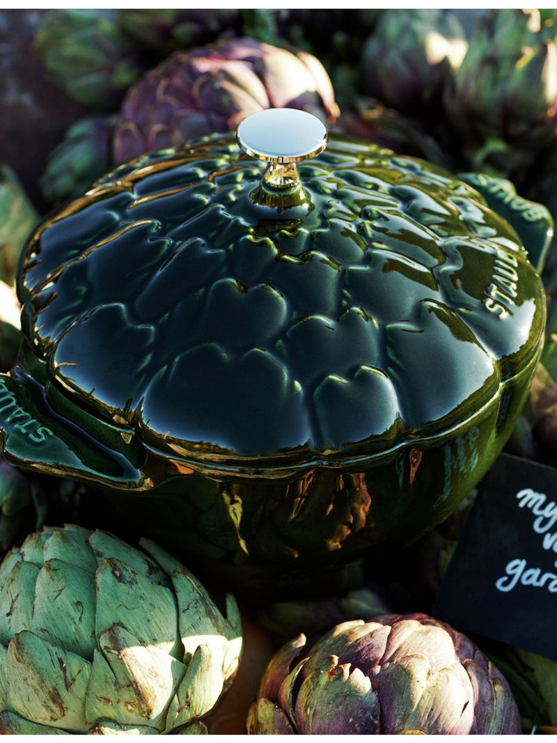 Staub casserole dish artichoke design 22cm (British brand)