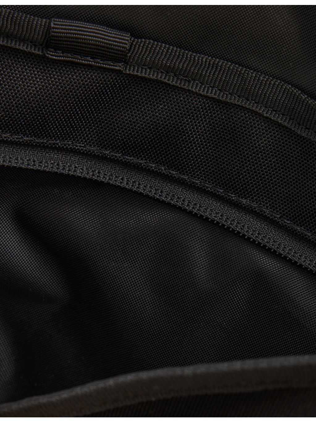 Carhartt WIP woven shoulder bag logo patch 28cm, UK version