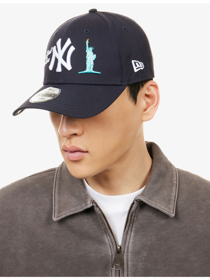 New Era 9FORTY Icon New York Yankees baseball cap (British brand)