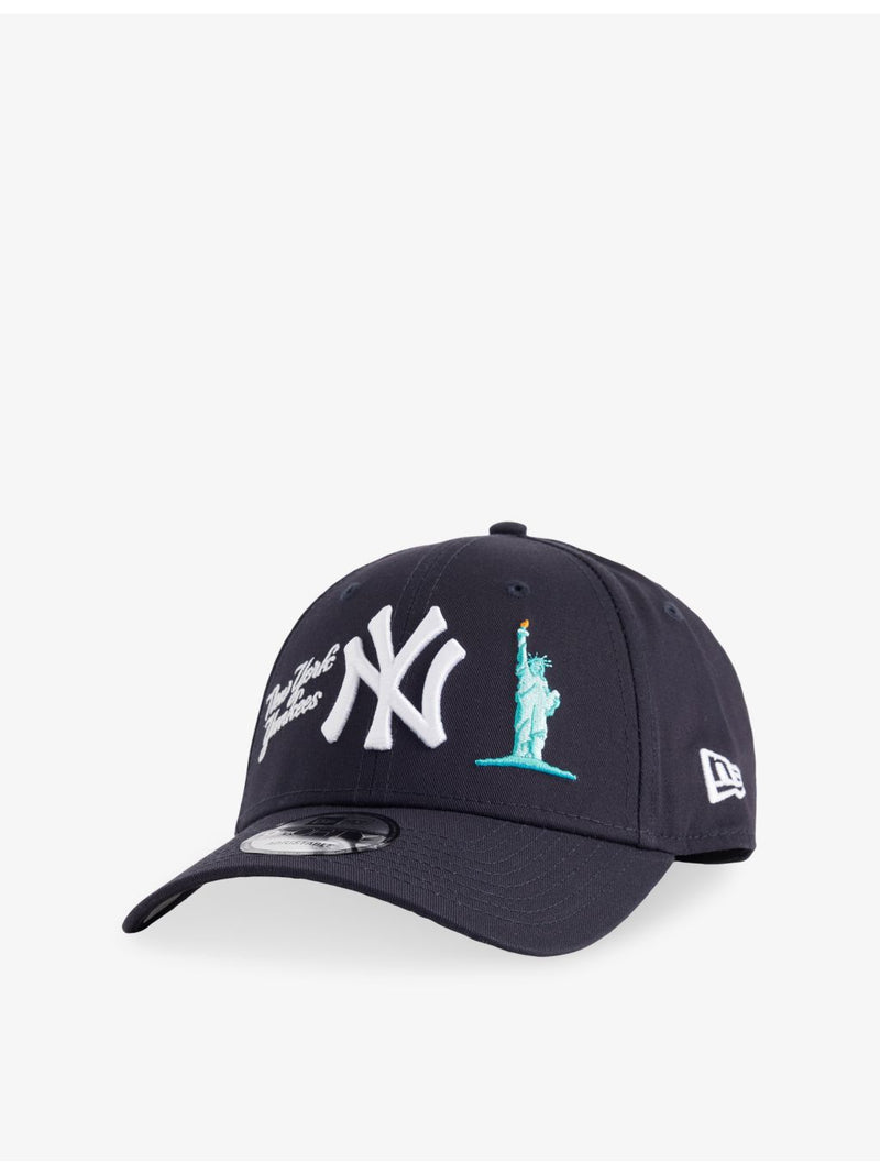 New Era 9FORTY Icon New York Yankees baseball cap (British brand)