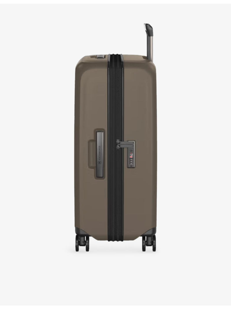 Victorinox Airox Advanced hard-shell suitcase 69cm, imported from the UK