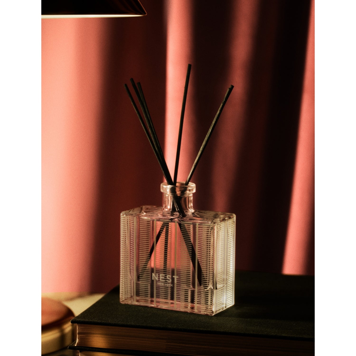 NEST New York rose noir and oud reed diffuser 175ml, UK version
