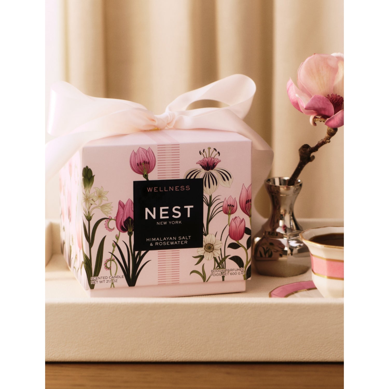 NEST New York Himalayan Salt Rosewater three-wick candle 600g - British product