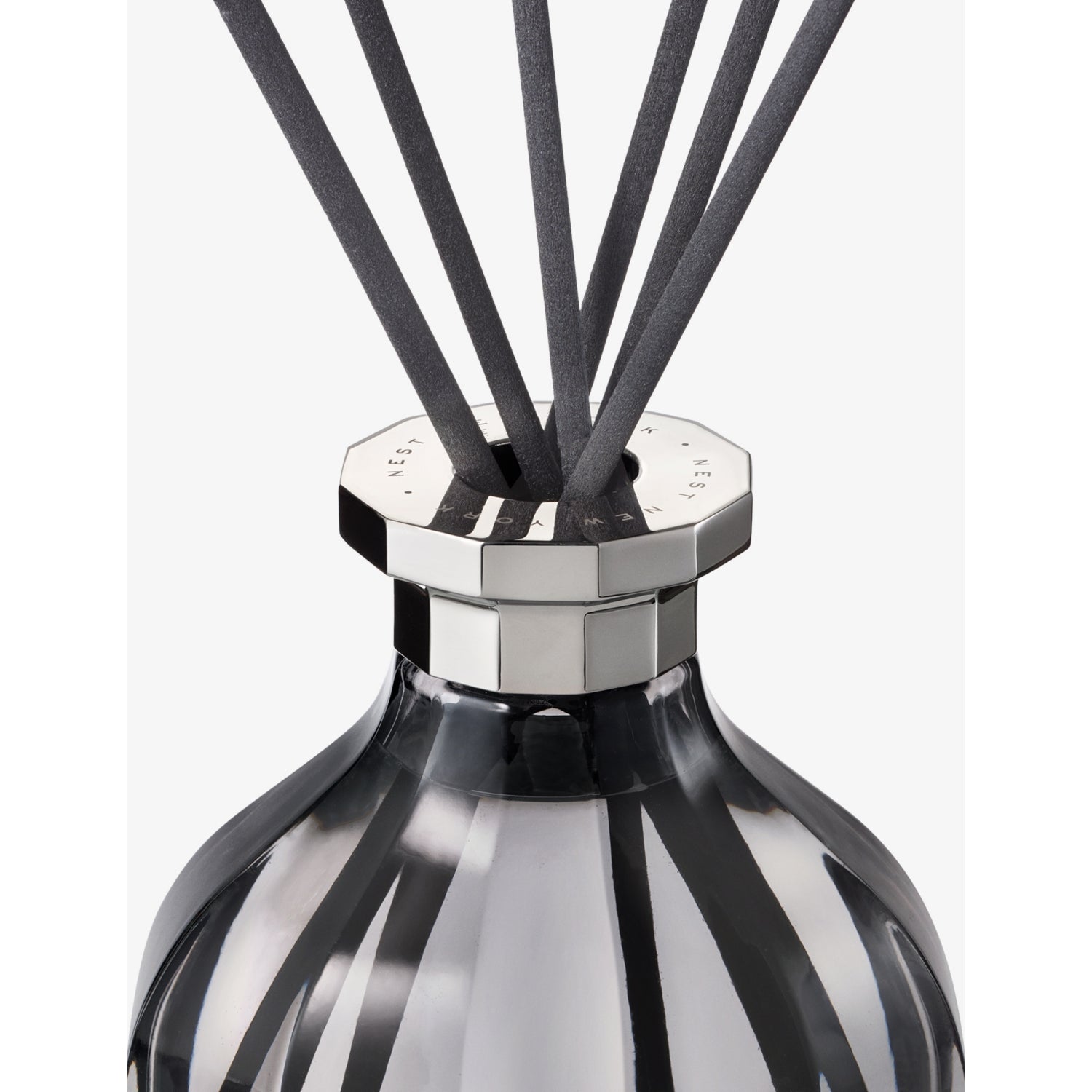 NEST New York Rose Sublime reed diffuser 500ml - British product