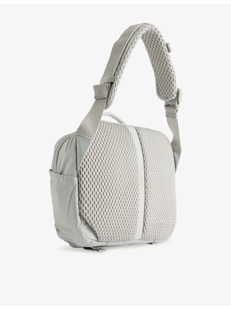 Stubble Co Motion Sling woven cross-body bag 15l, imported from the UK