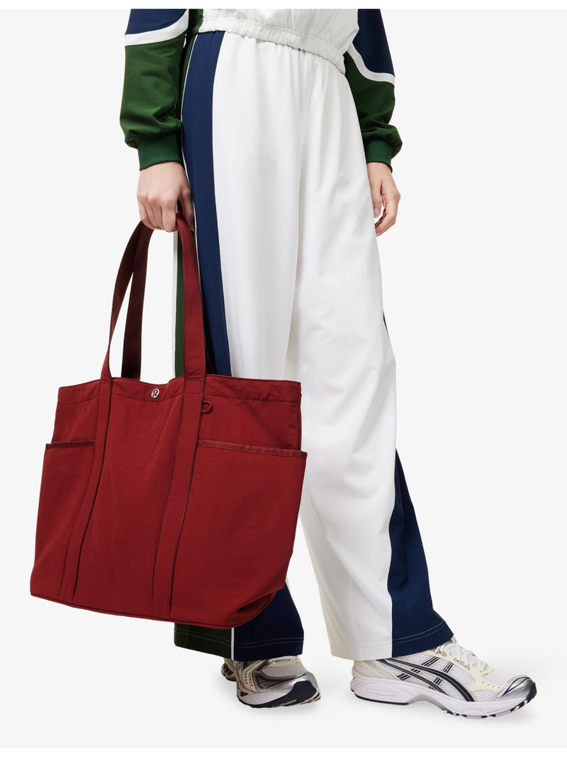 lululemon daily multi-pocket tote bag 20L, imported from the UK