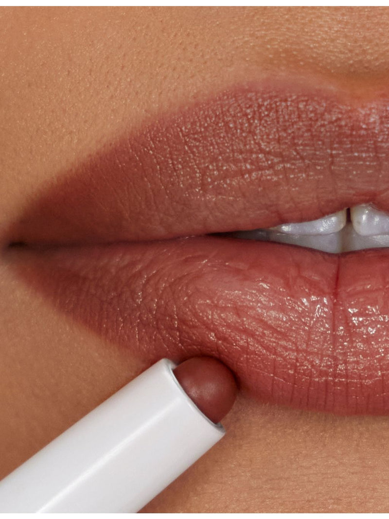 Refy Blur Lip Liner 0.8g, UK beauty product (British brand)