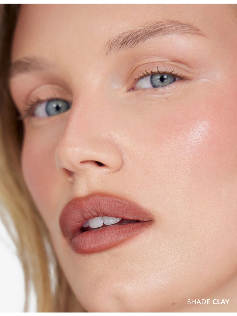 Refy Blur Lip Liner 0.8g, UK beauty product (British brand)