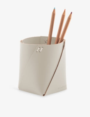 Vacavaliente leather pencil holder Sandshell 10.5cm, UK version