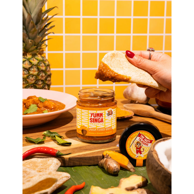 Yumm Singa Laksa Curry Sauce 175g (British brand)