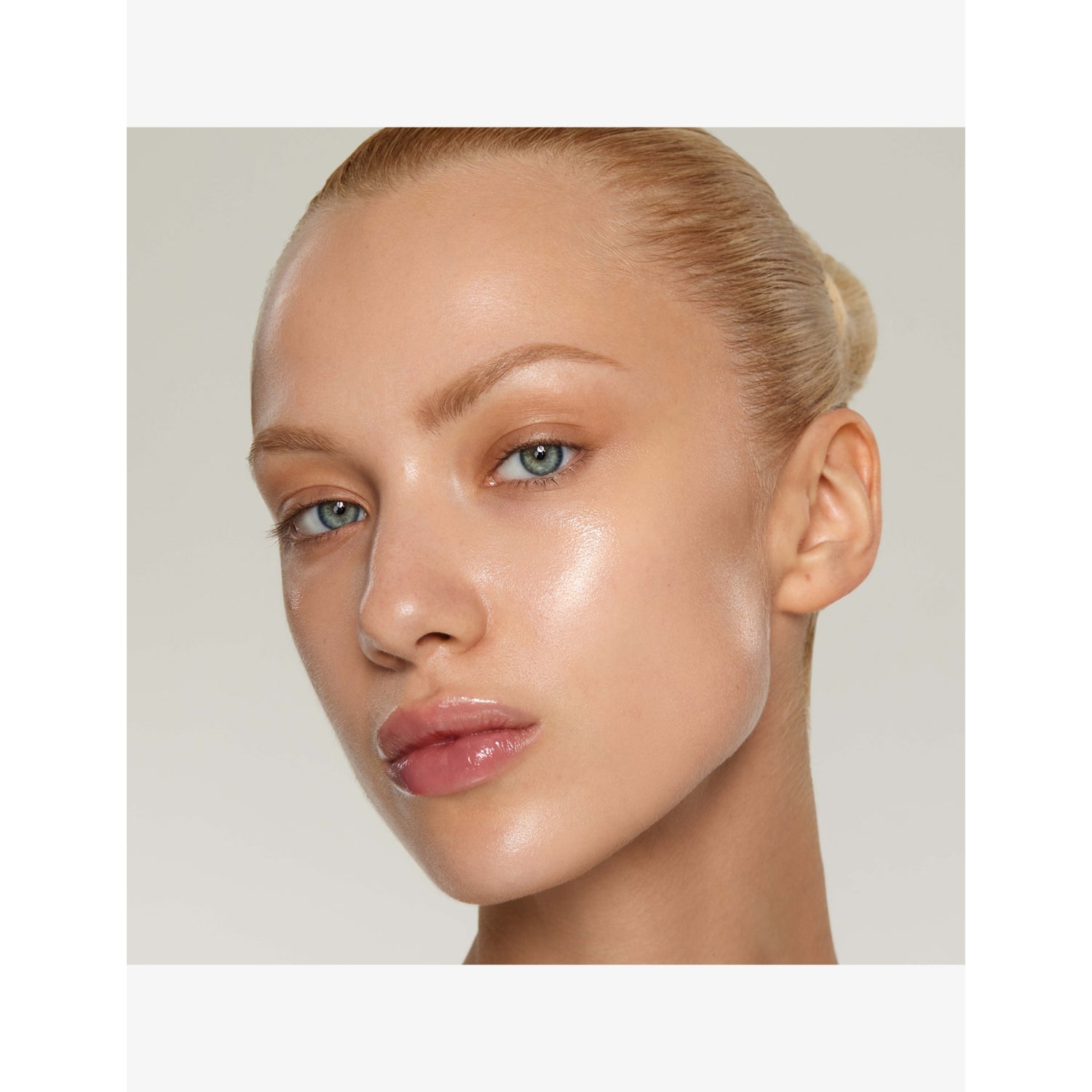 Kylie Cosmetics Supple Glaze hydrating primer 30ml, UK version