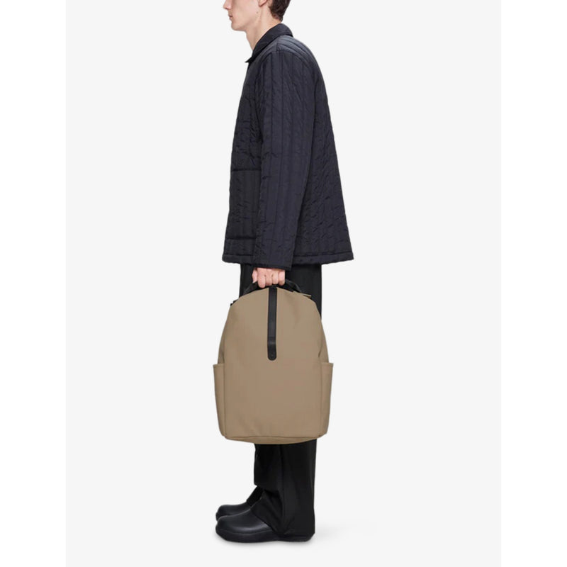 Rains Clip Front Backpack in waterproof polyester, 44x30x16cm (British brand)