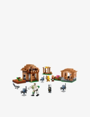 LEGO Minecraft Evoker Village Attack playset 607 pieces, imported from the UK