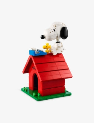 LEGO Ideas Snoopy's Doghouse 964-piece building set - British product